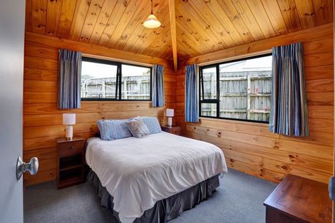 Photo of property in 125 Wairau Road, Oakura, 4314