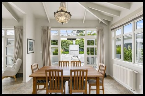 Photo of property in 82 Jubilee Road, Khandallah, Wellington, 6035