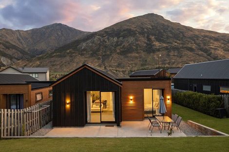 Photo of property in 9 Huxley Place, Lake Hayes, Queenstown, 9304