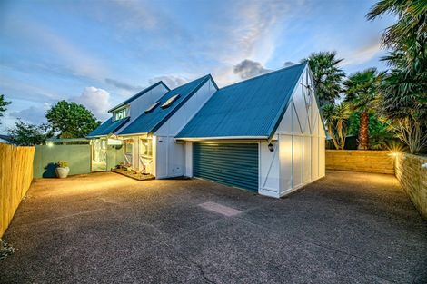 Photo of property in 164 Sturges Road, Henderson, Auckland, 0612