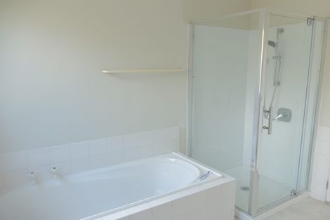 Photo of property in 1/718 Chapel Road, Dannemora, Auckland, 2016