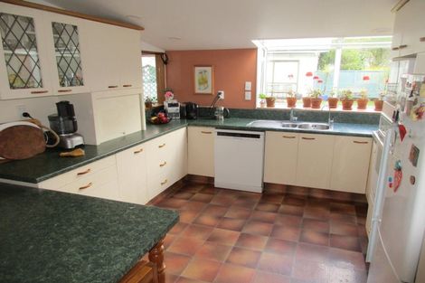 Photo of property in 5 Arthur Grove, Waikanae, 5036