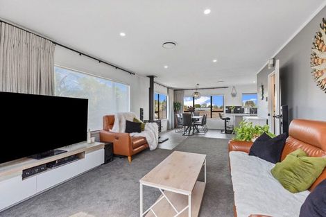 Photo of property in 10a Hayley Grove, Papamoa Beach, Papamoa, 3118