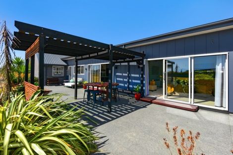 Photo of property in 10 Landsborough Drive, Darfield, 7571