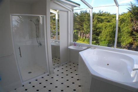 Photo of property in 7 Ngaio Street, Macandrew Bay, Dunedin, 9014