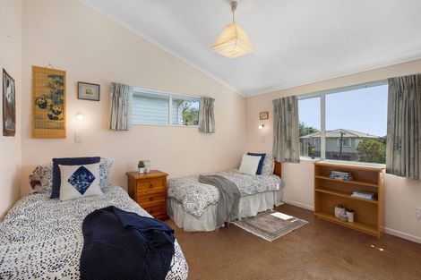 Photo of property in 5 Magdalen Street, Tawa, Wellington, 5028