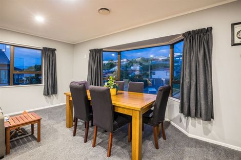 Photo of property in 62 Albatross Close, Whitby, Porirua, 5024