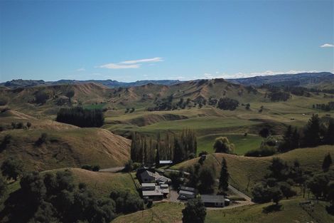 Photo of property in 454 Spooners Hill Road, Taihape, 4795