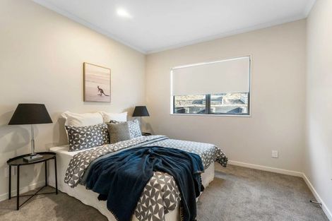 Photo of property in 9 James Elliot Way, Pokeno, 2402