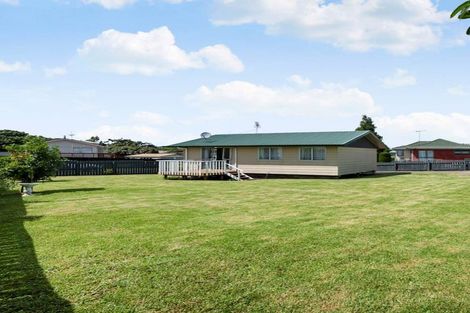 Photo of property in 2 Matipo Drive, Tuakau, 2121