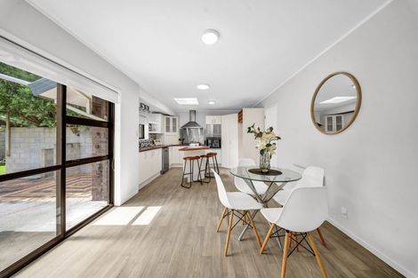 Photo of property in 7 Catania Place, Conifer Grove, Takanini, 2112