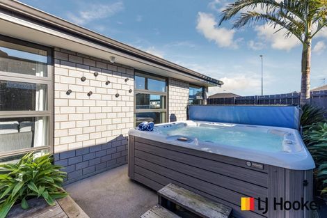Photo of property in 36 Sunningdale Street, Wattle Downs, Auckland, 2103