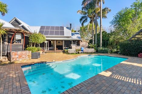 Photo of property in 679 Runciman Road, Runciman, Drury, 2578