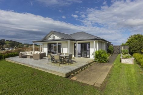 Photo of property in 21 Laly Haddon Place, Matakana, Warkworth, 0985