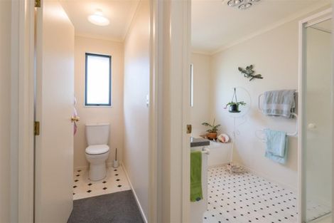 Photo of property in 38 Malthouse Crescent, Brightwater, 7022