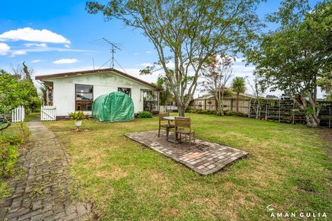 Photo of property in 10 Alnack Place, Torbay, Auckland, 0630