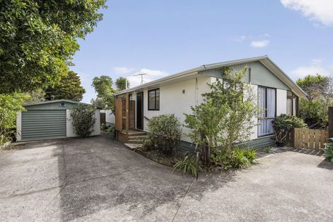 Photo of property in 39a Minaret Drive, Bucklands Beach, Auckland, 2014