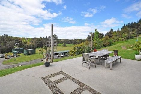 Photo of property in 121 Robinson Road, Whitianga, 3510