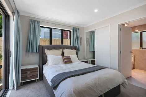 Photo of property in 9b Kingdale Road, Henderson, Auckland, 0610