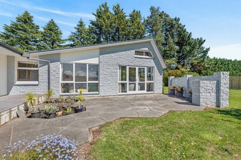 Photo of property in 2552 West Coast Road, Kirwee, Darfield, 7571