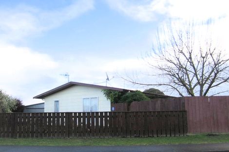 Photo of property in 5 Palgrave Avenue, Flaxmere, Hastings, 4120