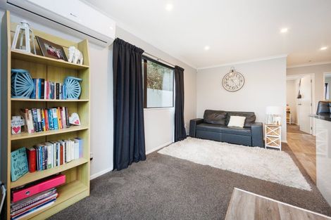 Photo of property in 49 Kaimanawa Street, Kelvin Grove, Palmerston North, 4414