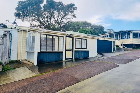 Photo of property in 4 Brian Crescent, Stanmore Bay, Whangaparaoa, 0932