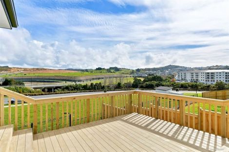 Photo of property in 27 Maka Terrace, Orewa, 0931
