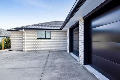 Photo of property in 120 Seaview Road, Westown, New Plymouth, 4310