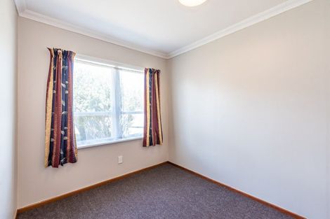 Photo of property in 2 Windsor Place, Levin, 5510