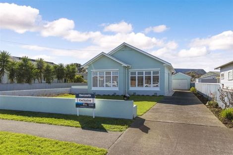 Photo of property in 12 Grey Street, Hawera, 4610