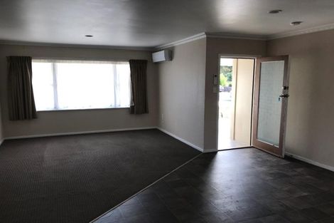 Photo of property in 2 Snead Place, Hamilton East, Hamilton, 3216