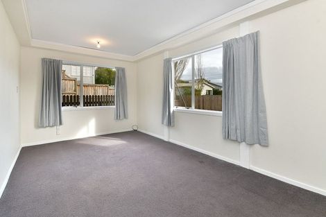 Photo of property in 4a St James Avenue, Helensville, 0800