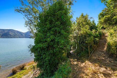 Photo of property in 94 Main Rd Havelock, Havelock, 7100