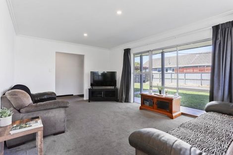 Photo of property in 4 Coates Place, Rangiora, 7400