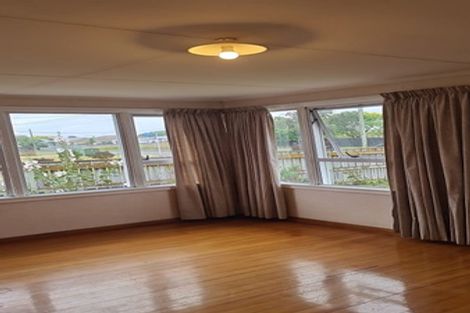 Photo of property in 27 Holland Crescent, Bulls, 4818