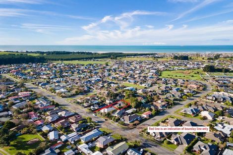 Photo of property in 73b Inwoods Road, Parklands, Christchurch, 8083