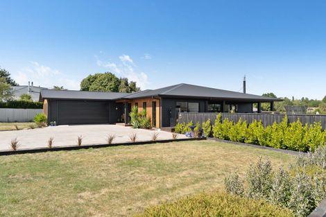 Photo of property in High Street South, Carterton, 5713