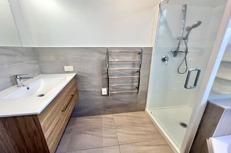 Photo of property in 323 Cambridge Terrace, Christchurch Central, Christchurch, 8013