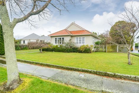 Photo of property in 4 Savage Crescent, West End, Palmerston North, 4412