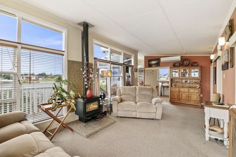 Photo of property in 72 Park Avenue, Waitarere Beach, Levin, 5510