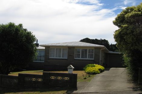 Photo of property in 4 Foyle Street, Island Bay, Wellington, 6023