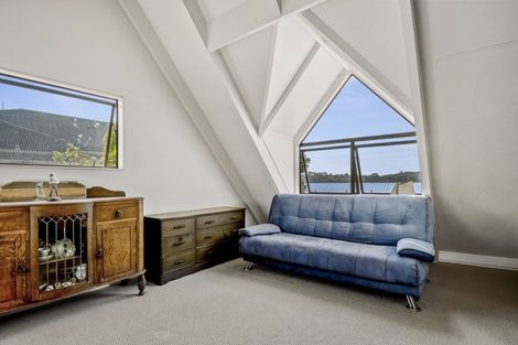 Photo of property in 68 The Terrace, Herald Island, Auckland, 0618