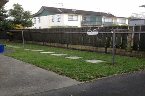 Photo of property in 4/4 Wha Street, Frankton, Hamilton, 3204