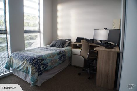 Photo of property in 2/10 Silver Moon Road, Albany Heights, Auckland, 0632