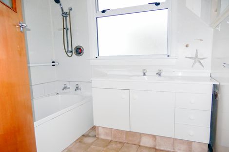 Photo of property in 19 Glendale Crescent, Holmes Hill, Oamaru, 9401