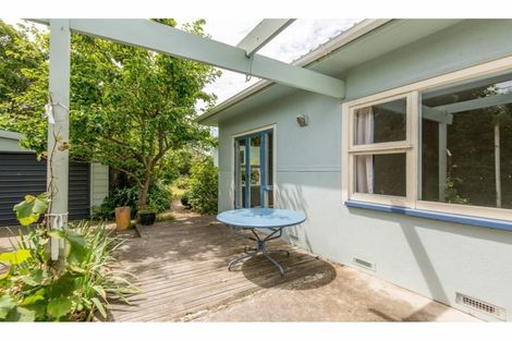 Photo of property in 121 Fifield Terrace, Opawa, Christchurch, 8023