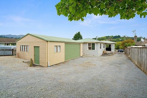 Photo of property in 51 Gillespies Road, Birchville, Upper Hutt, 5018