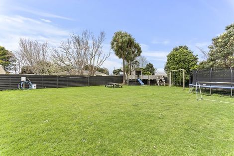 Photo of property in 18a Riversdale Drive, Merrilands, New Plymouth, 4312