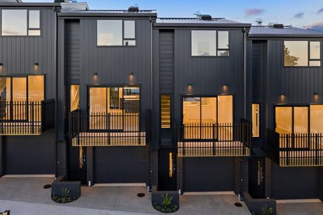 Photo of property in 3/805 Riddell Road, Saint Heliers, Auckland, 1071